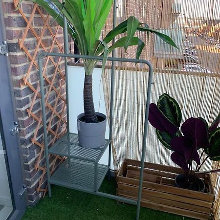 Lovely 1-Bed Serviced Apartment With Free Parking West Thurrock Exterior foto